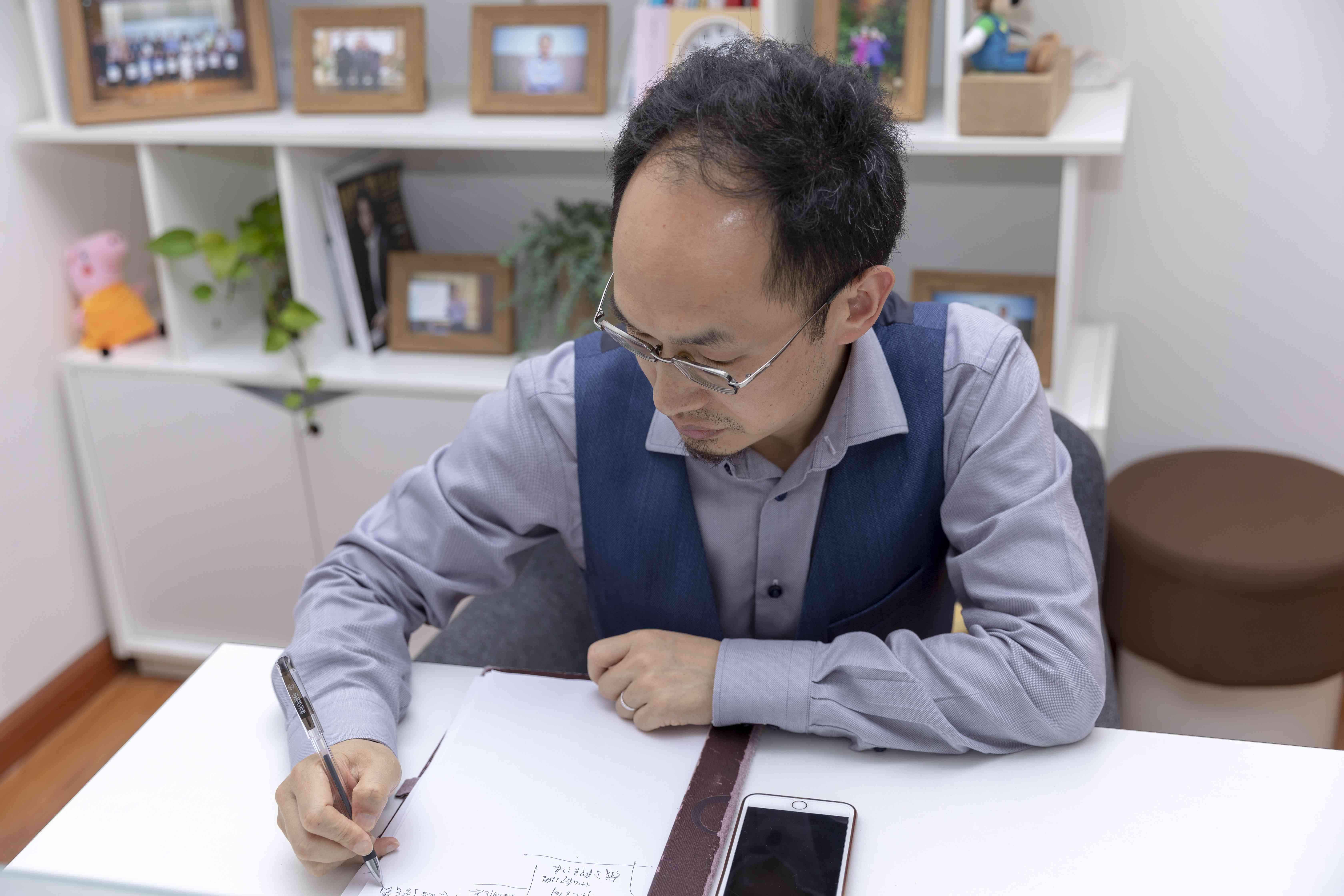 同学聚会是婚姻杀手 如何防范被同学聚会毁掉的婚姻 - 第1张