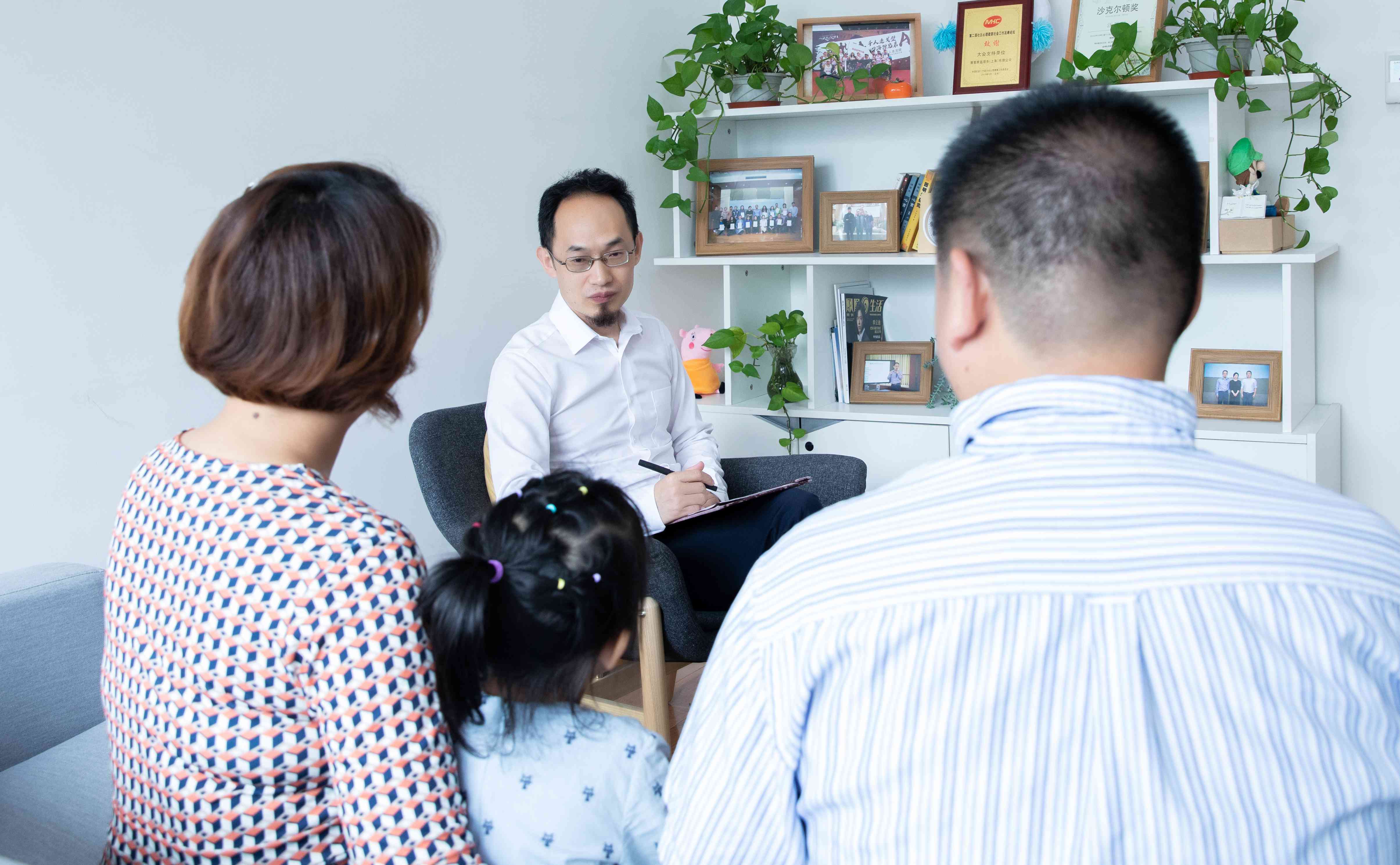 小三该怎么处理和已婚男人的婚外情?