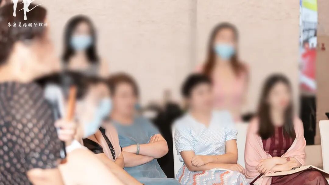 老婆说总被打击想离婚,如何让她回心转意?
