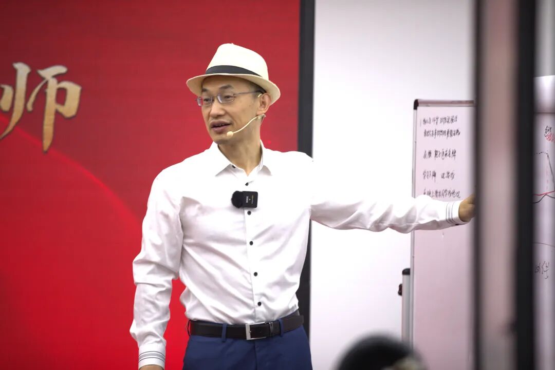 男人最需要妻子陪伴的 4 个关键时刻,别错过,防第三者趁虚而入
