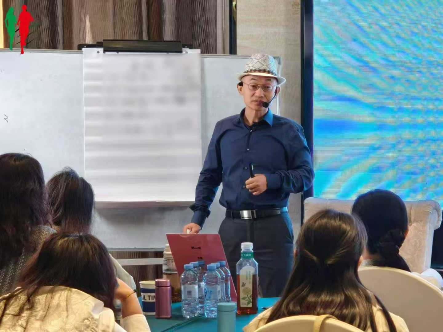 被前妻不断骚扰,导致抑郁,有没有办法解决?